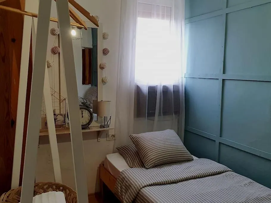 Love Tirana Apartment X 6 People 0*,