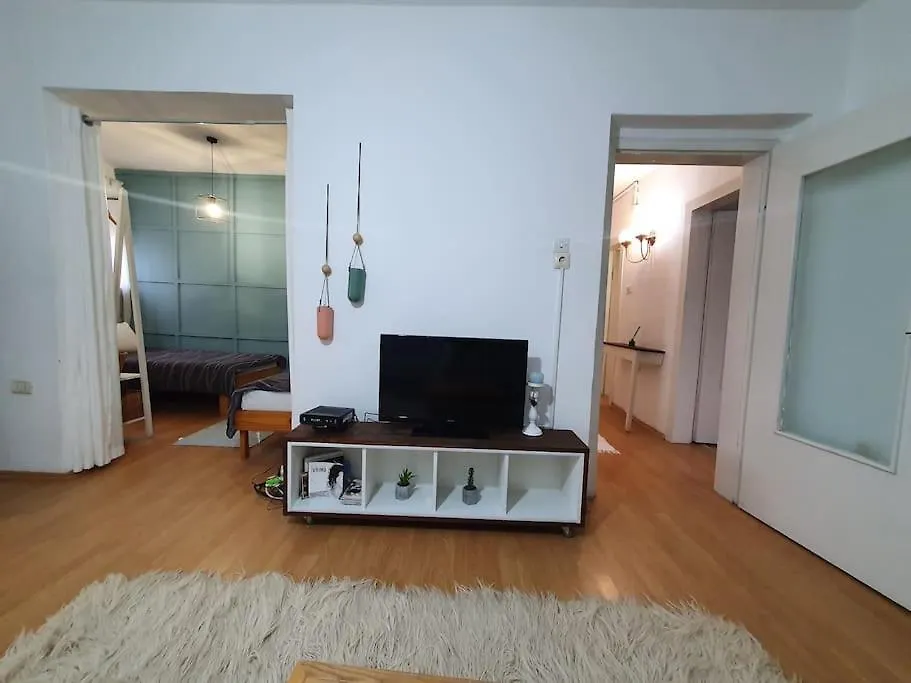 Love Tirana Apartment X 6 People