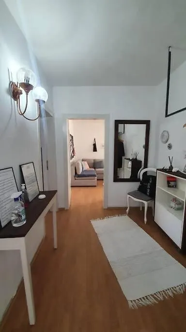 Love Tirana Apartment X 6 People